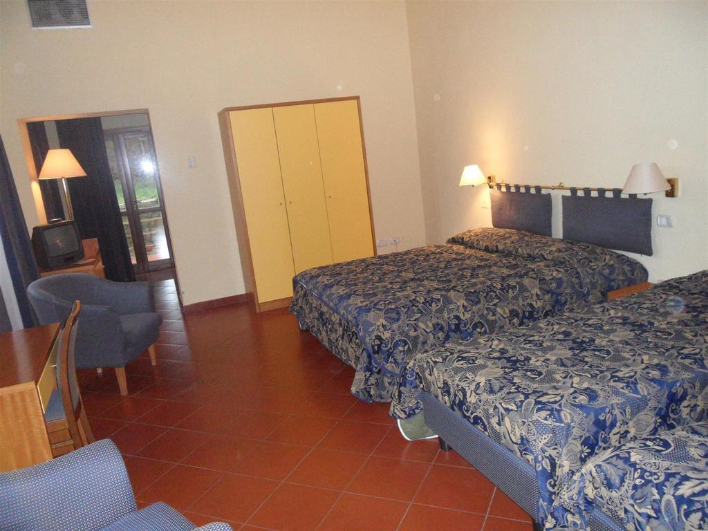 Hotel La Vedetta Livorno Exterior foto